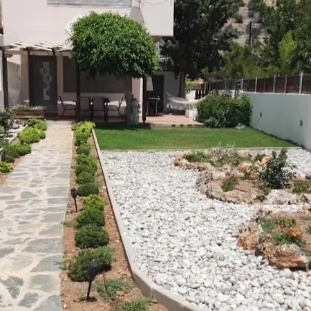 Villa Mayla House *