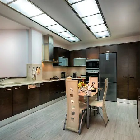 Villa Mayla House *